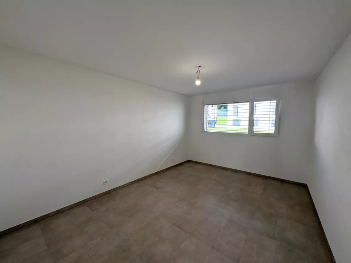 4.5 pièces au rez-de-chaussée dans un nouvel immeuble près de la gare