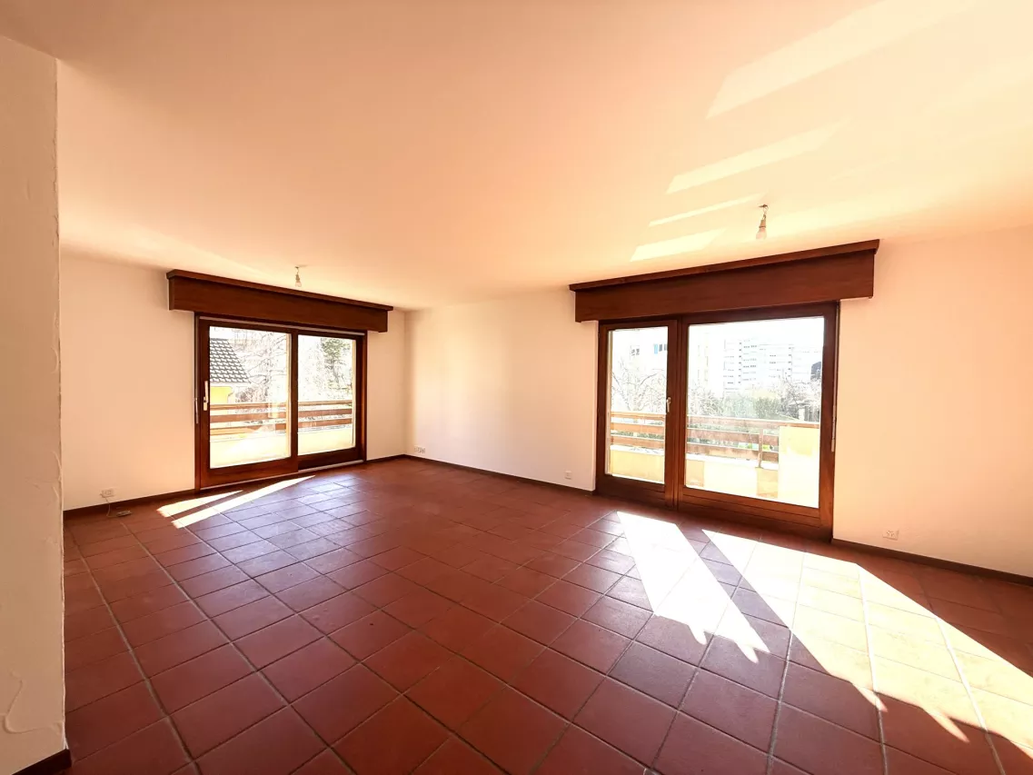 Sion - Spacieux et lumineux appartement rénové de 4.5 pièces au 1er étage