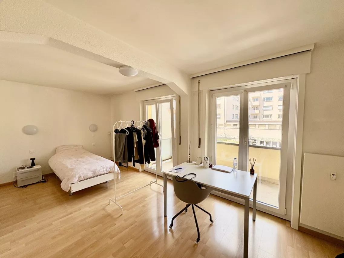Sierre - Chambre meublée à louer au centre ville de Sierre