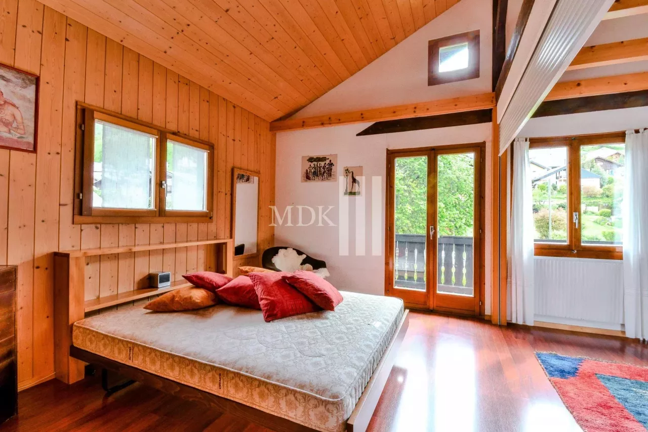 Opportunity! Pretty chalet in a quiet neighborhood