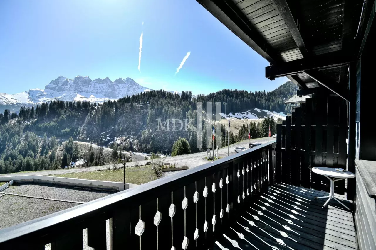 Opportunity! Renovated apartment close to the slopes