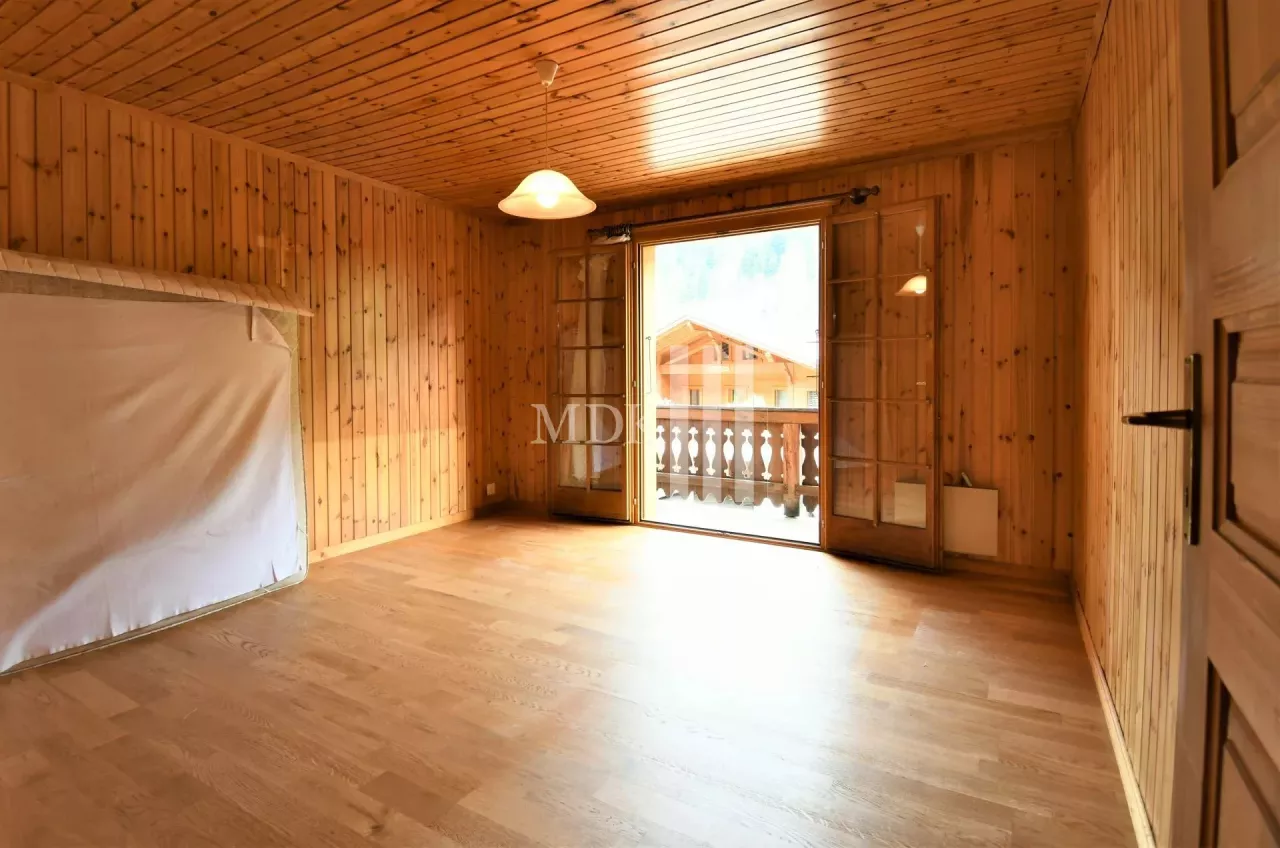 Beautiful chalet for sale in the center of the village