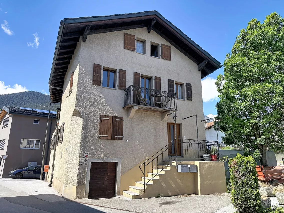 Authentique maison villageoise de 2 appartements