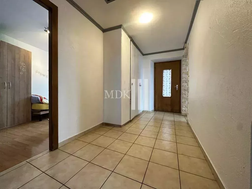 Idéal pour investisseur : immeuble de deux appartements