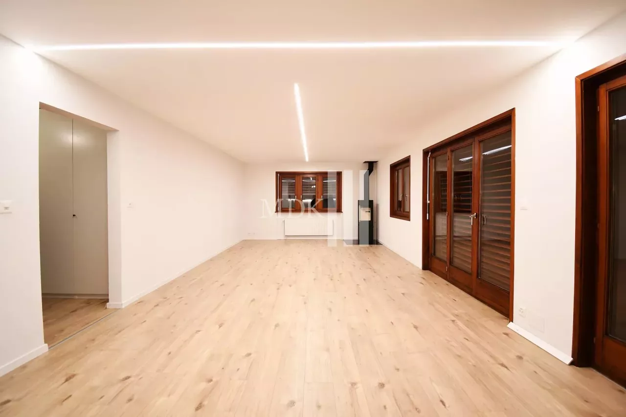 Idéal pour investissement : magnifique 4.5 pièces rénové