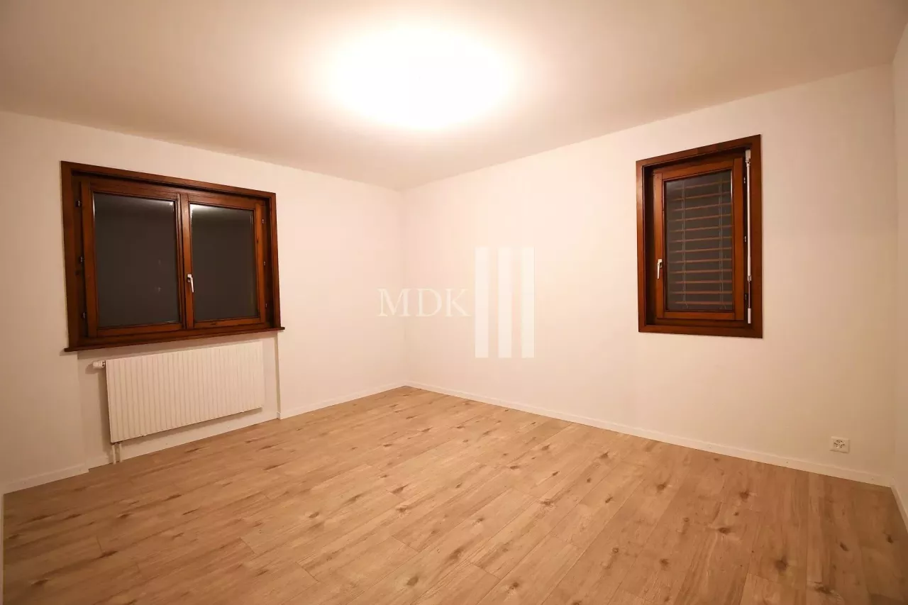Idéal pour investissement : magnifique 4.5 pièces rénové