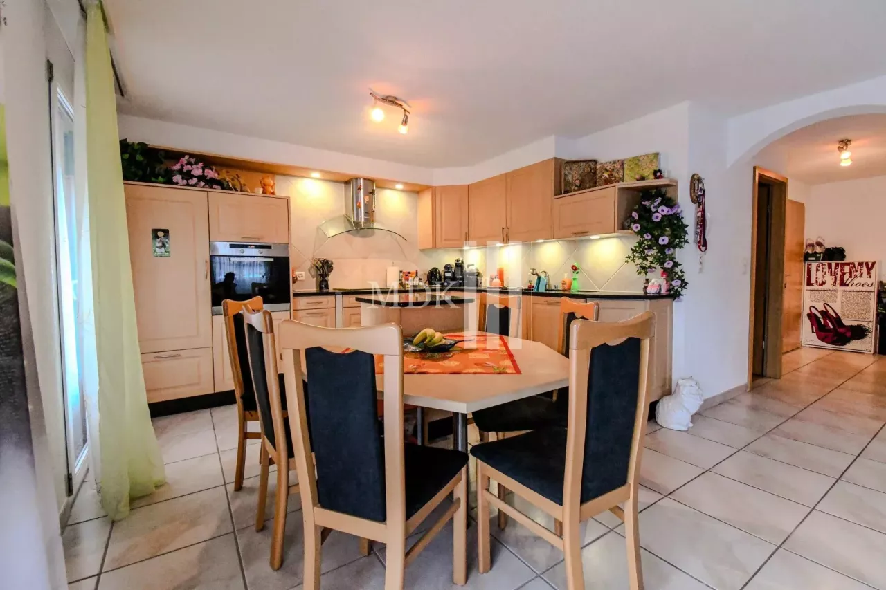 À louer à Monthey un confortable appartement traversant de 4.5 pièces