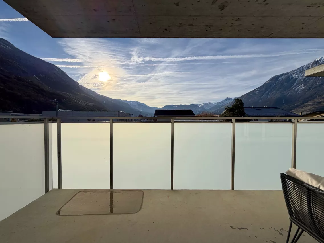 Villa moderne, deux couverts à voiture, à Saxon