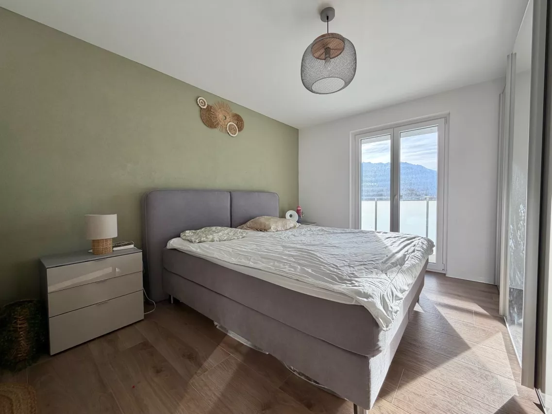 Villa moderne, deux couverts à voiture, à Saxon