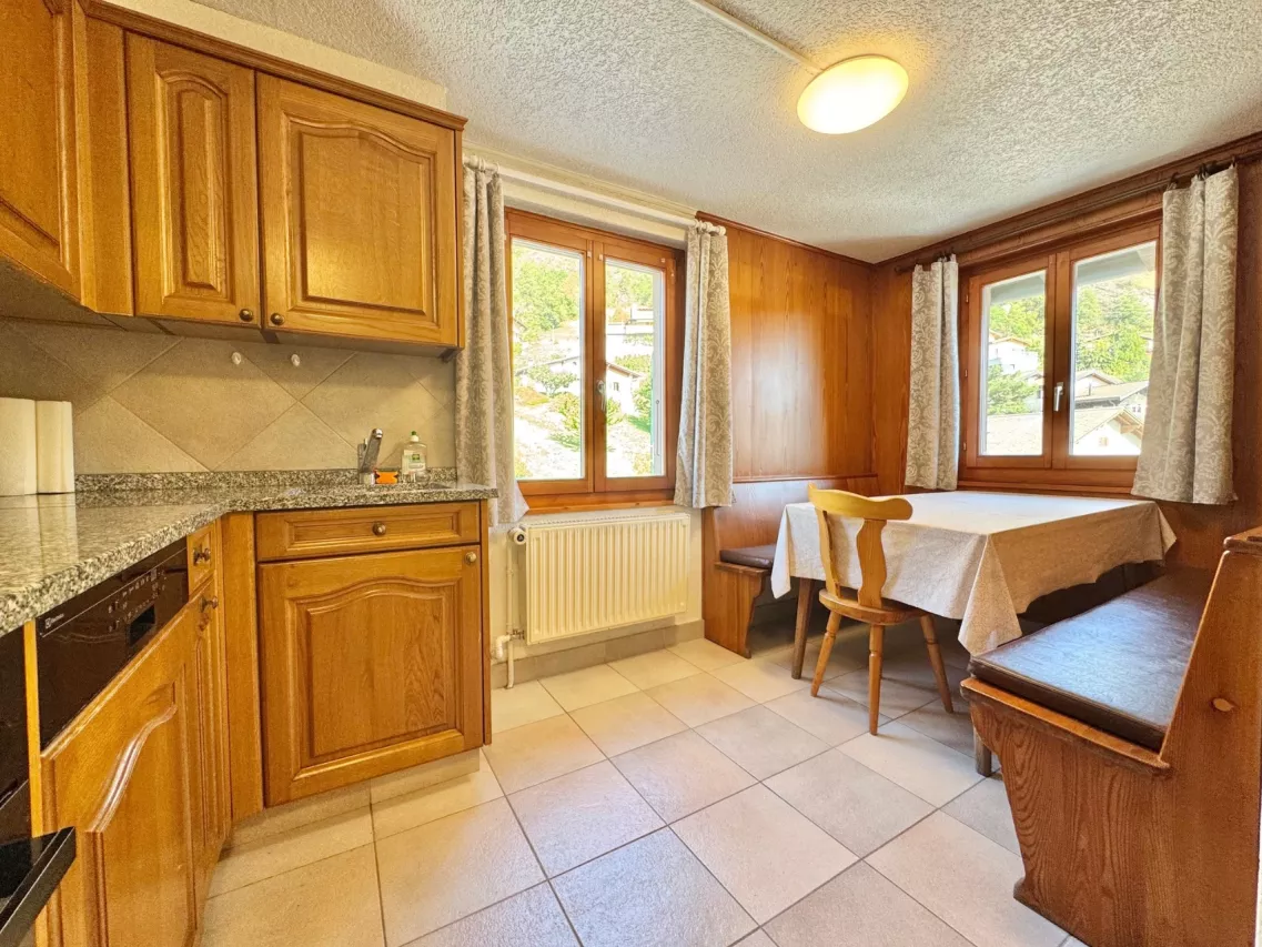 Immeuble mixte à fort potentiel – Opportunité d’investissement à Flanthey