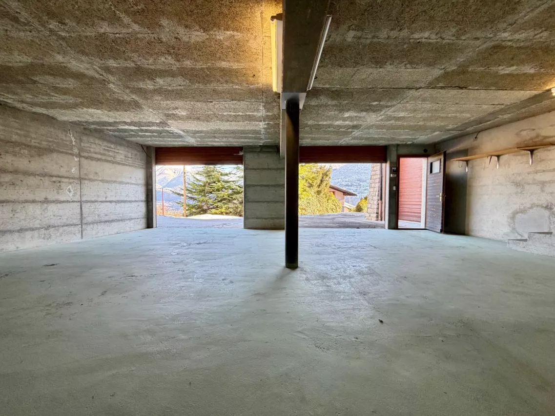 Immeuble mixte à fort potentiel – Opportunité d’investissement à Flanthey