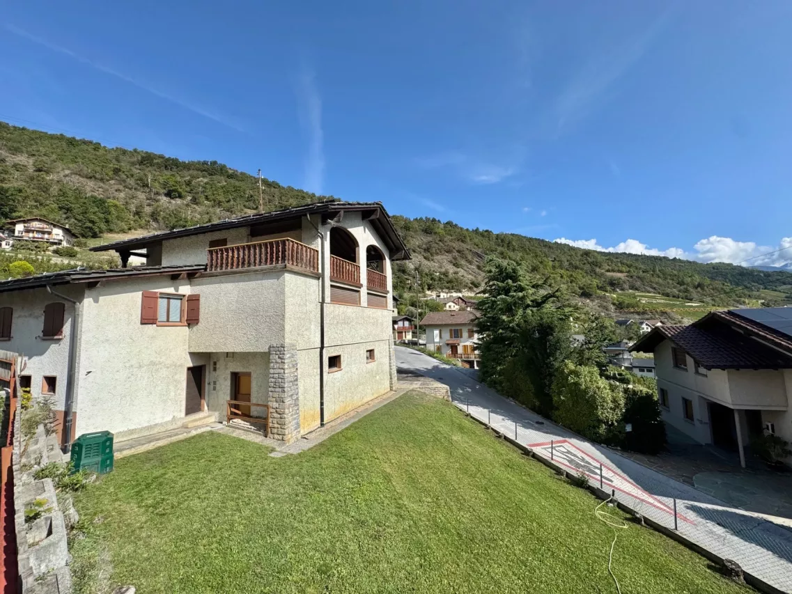 Immeuble mixte à fort potentiel – Opportunité d’investissement à Flanthey