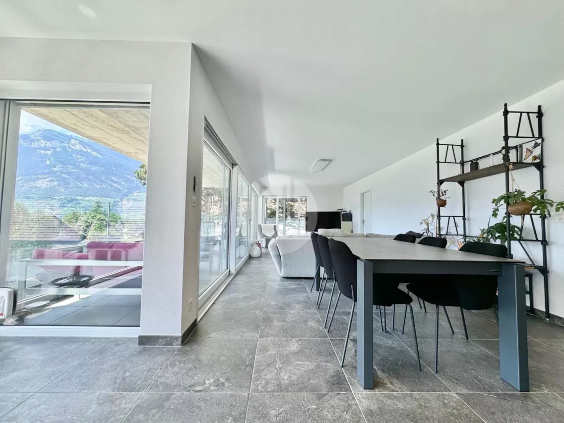 Riddes - Superbe, spacieux et lumineux avec grande terrasse et suite parentale