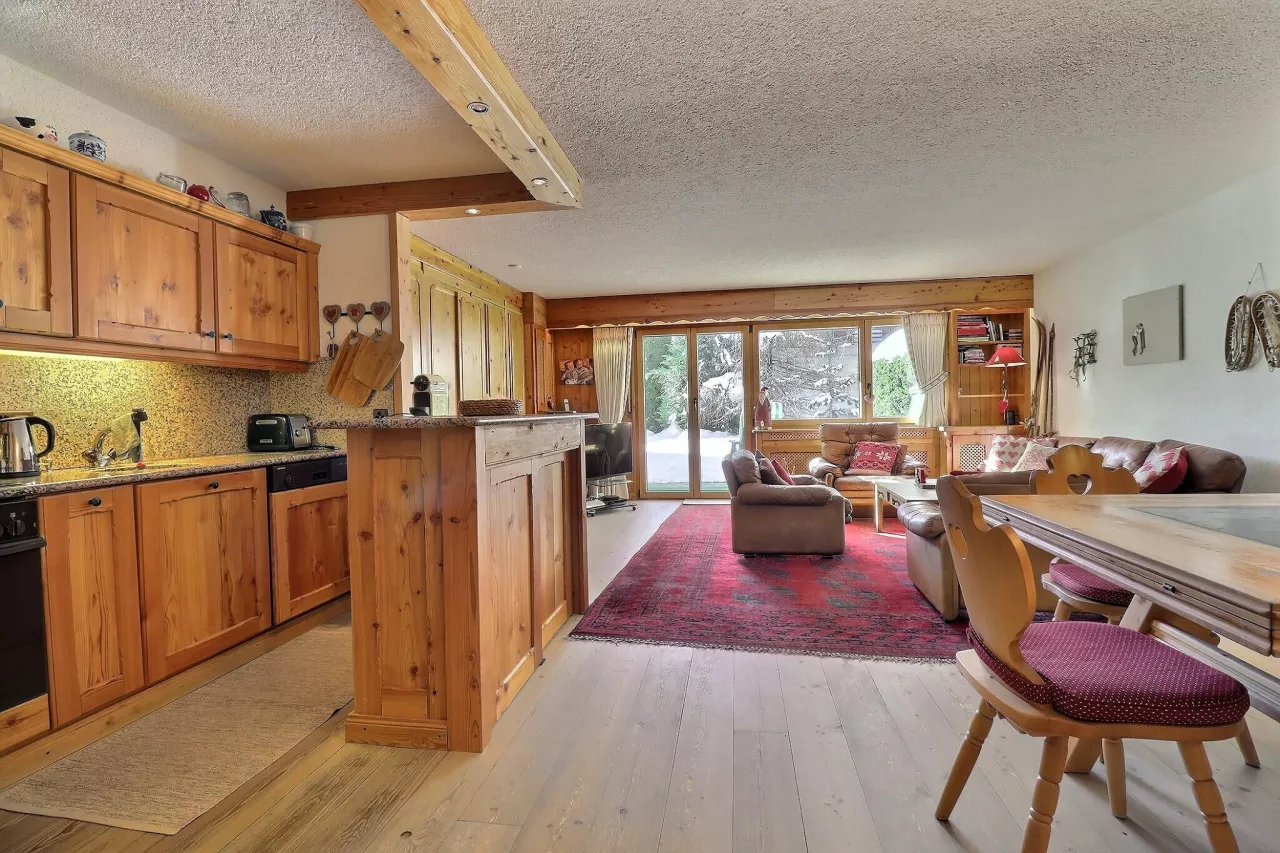 Appartement spacieux et lumineux de 2 chambres avec accès au jardin