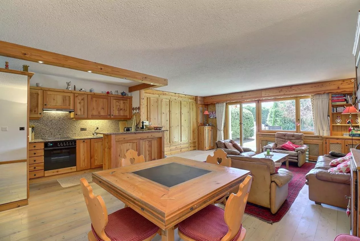 Appartement spacieux et lumineux de 2 chambres avec accès au jardin