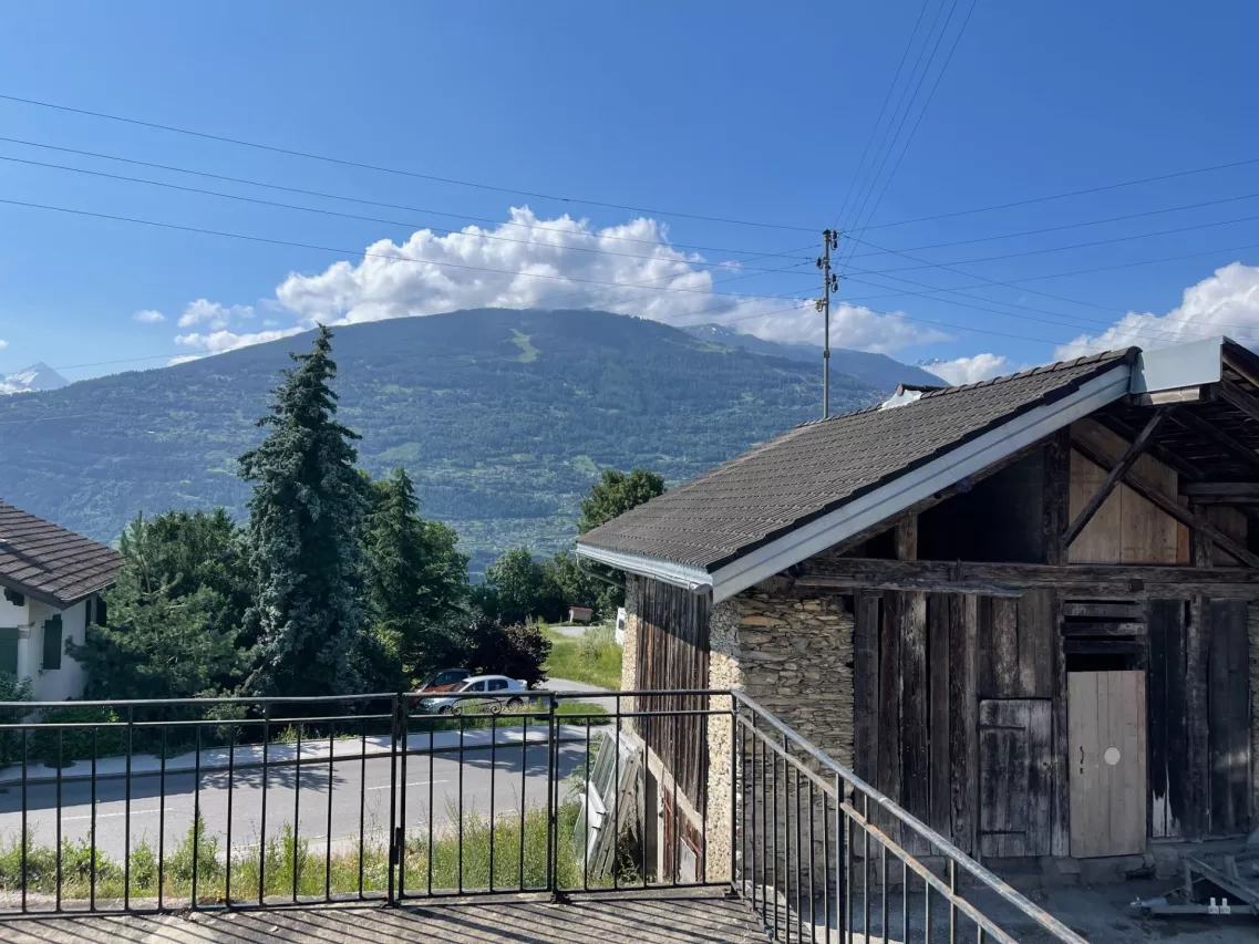 Maison villageoise à rénover de 6 pièces à Savièse