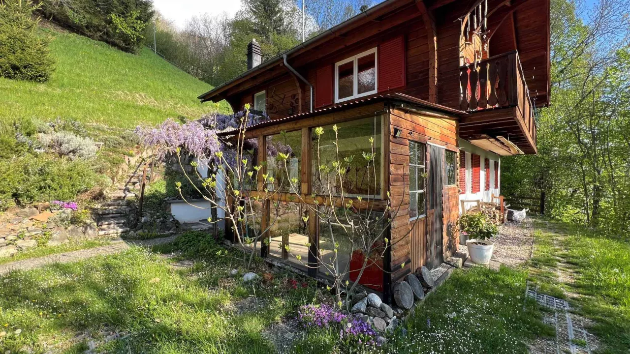 Troistorrents - Cadre de vie idyllique, chalet familial sans nuisances !