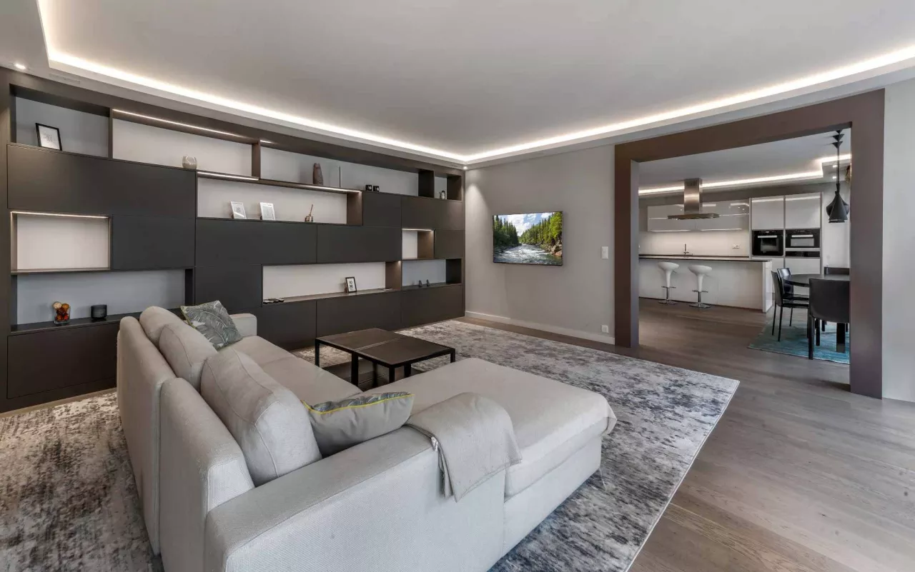 Genève - Élégant Appartement de 7 pièces  Rénové au Cur de Genève, Proche du Parc des Bastions