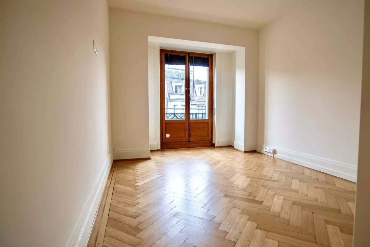 Genève - Bureau au cur de Genève