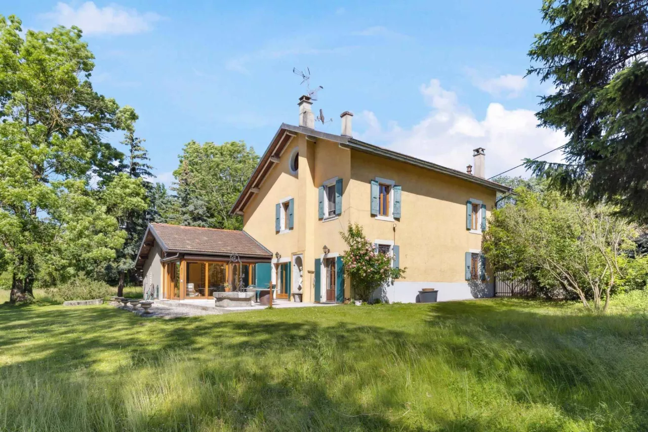 Presinge - Charmante maison individuelle avec grand jardin - à rénover