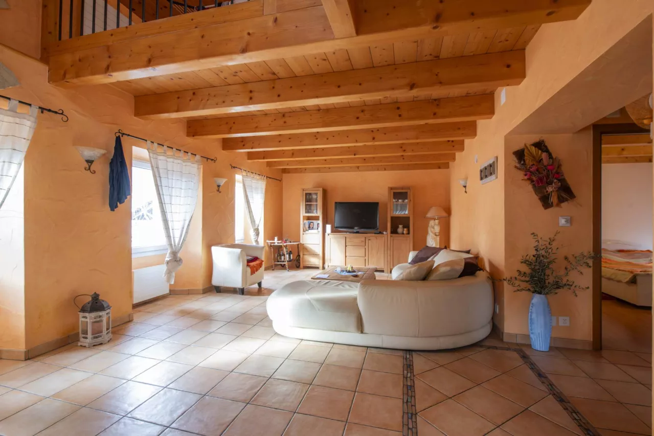Conthey - Maison de village de 2 appartements avec grange