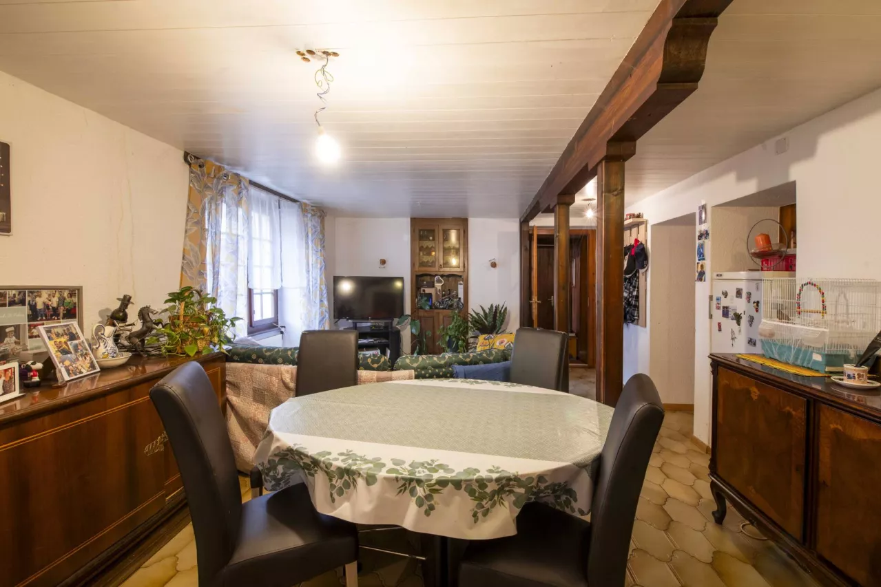 Maison de village de 2 appartements avec grange