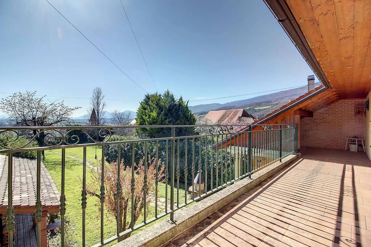 Onnens VD - Maison de caractère                                                                          au cœur du village