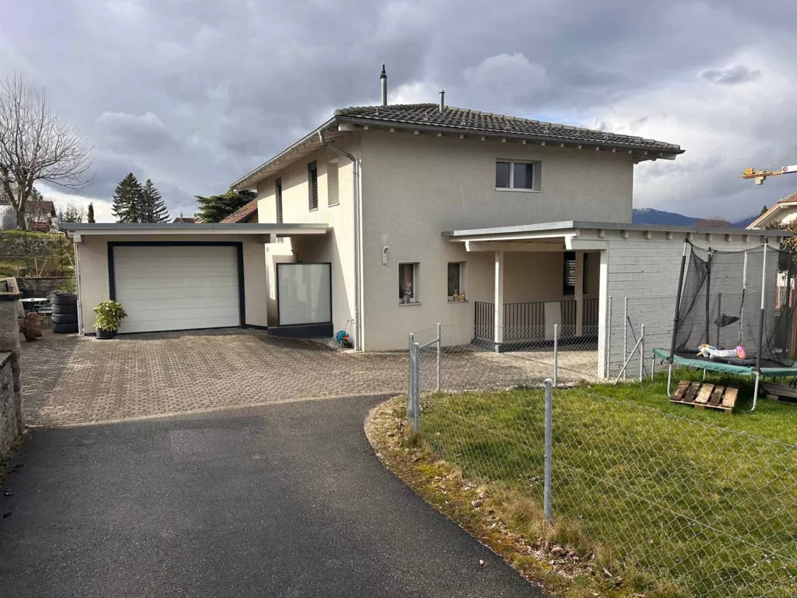Chavornay - Superbe villa individuelle de 6.5 pièces avec jardin et piscine