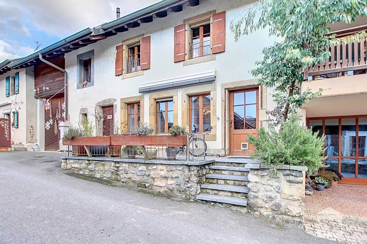 Belmont-sur-Yverdon - Maison familiale avec pool house