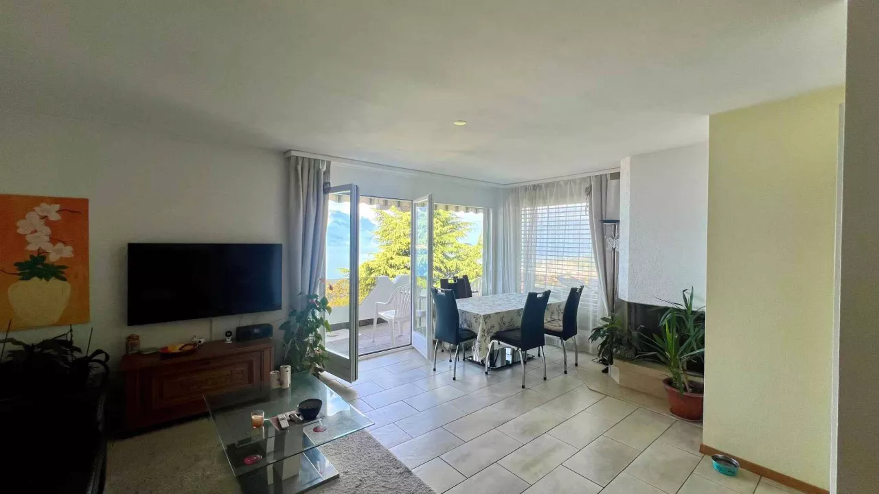 Montreux - Splendide vue pour cet appartement sur les hauts de Montreux
