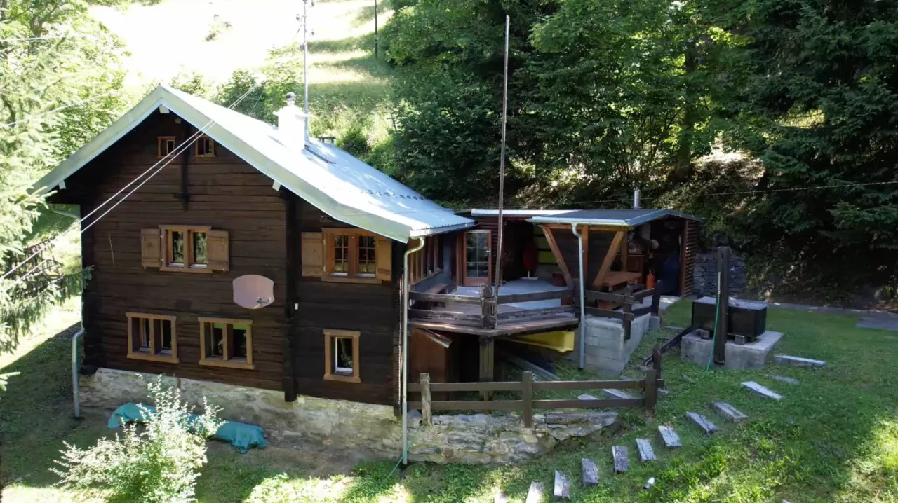 Hérémence - Charmant chalet des années 1900, rénové et parfaitement entretenu