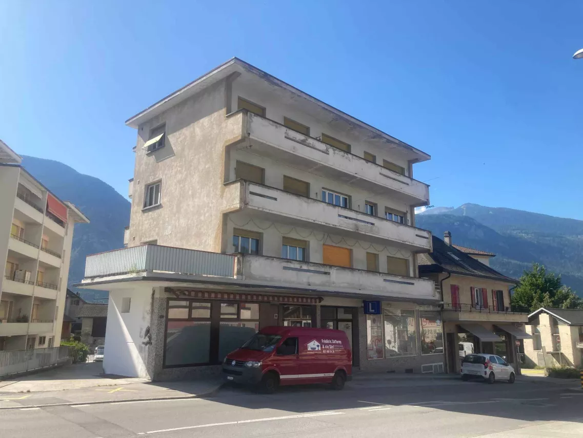 Sierre - Spacieux 4.5 pièces avec balcon, cave et garage – idéal investisseur !