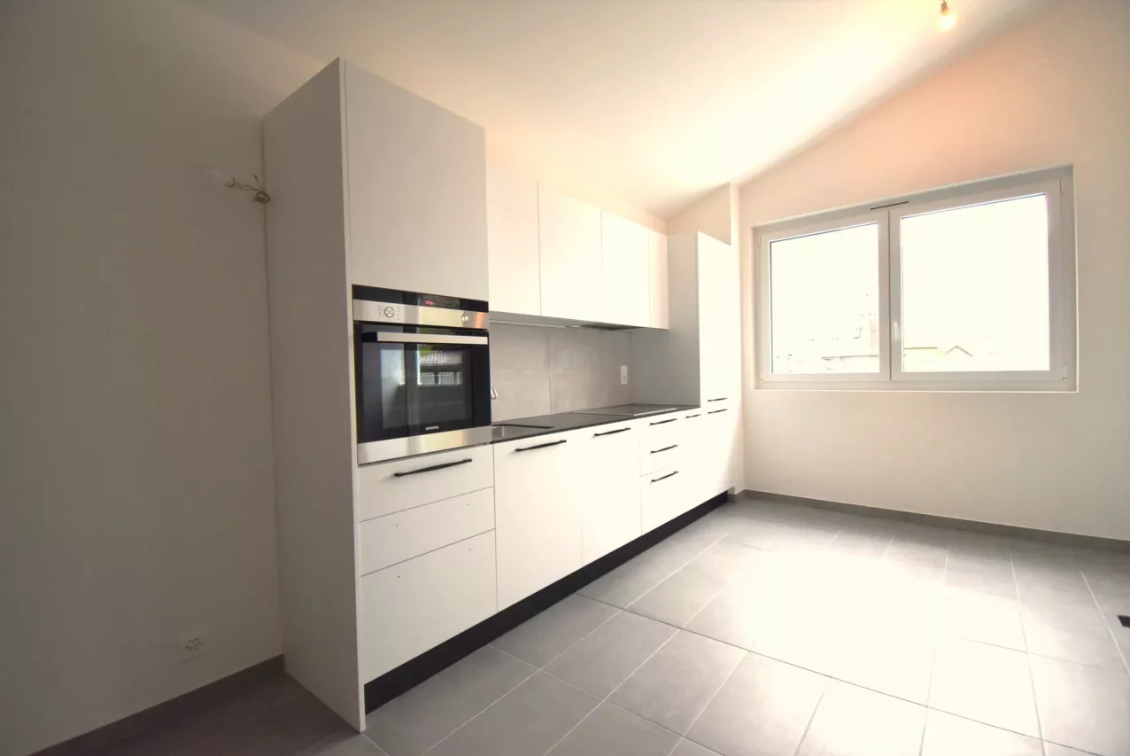 Ardon - Reprise de bail d'un appartement de 2.5 pièces en attique