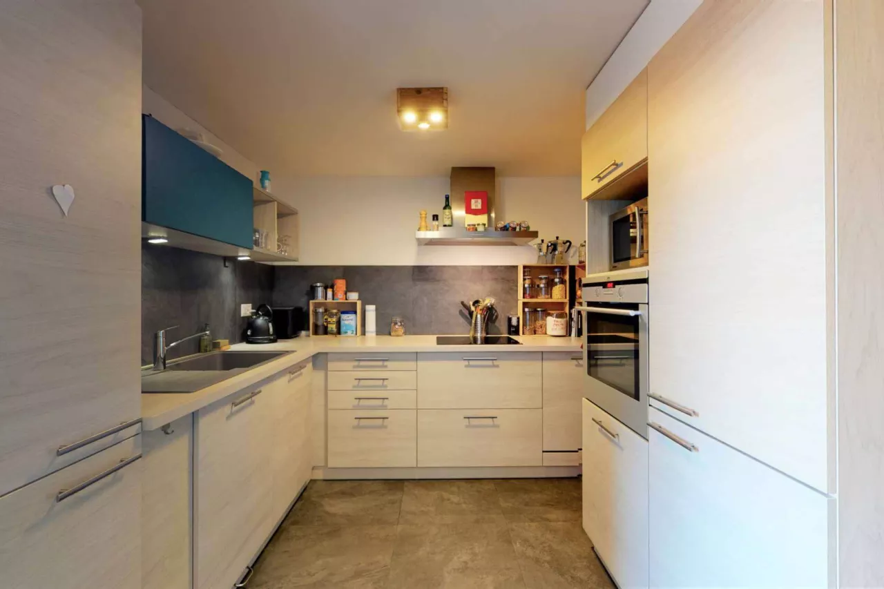Affaire à saisir magnifique appartement de 3.5 pièces situé au 2? étage d'une petite PPE