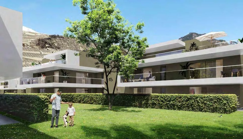 Appartement au 1er étage avec grand balcon