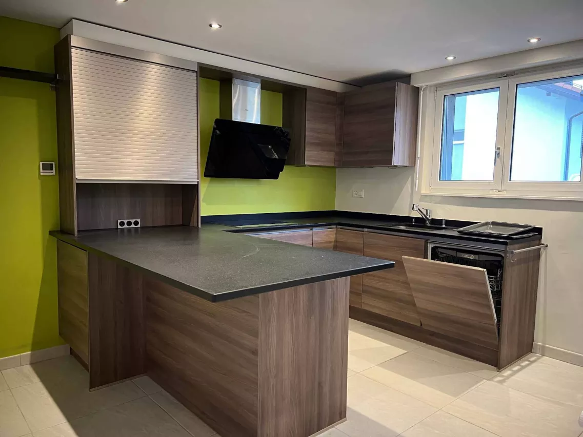 Montcherand - Charmante maison mitoyenne de 4½ pièces avec jardin et places de parc