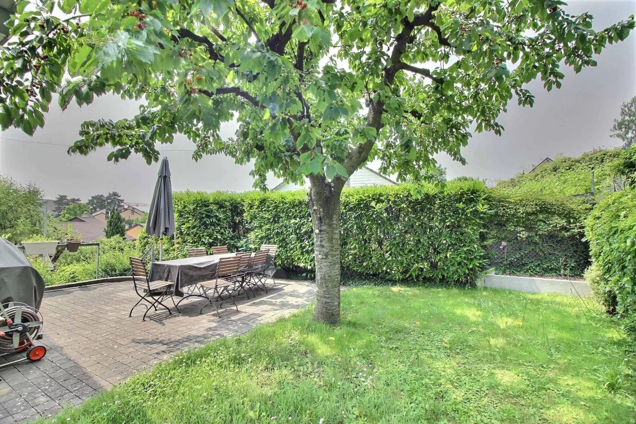 Bussigny - TRES BELLE MAISON INDIVIDUELLE DE 7.5 PIECES SITUEE DANS UN ENVIRONNEMENT<br>CALME ET VERDOYANT DE BUSSIGNY