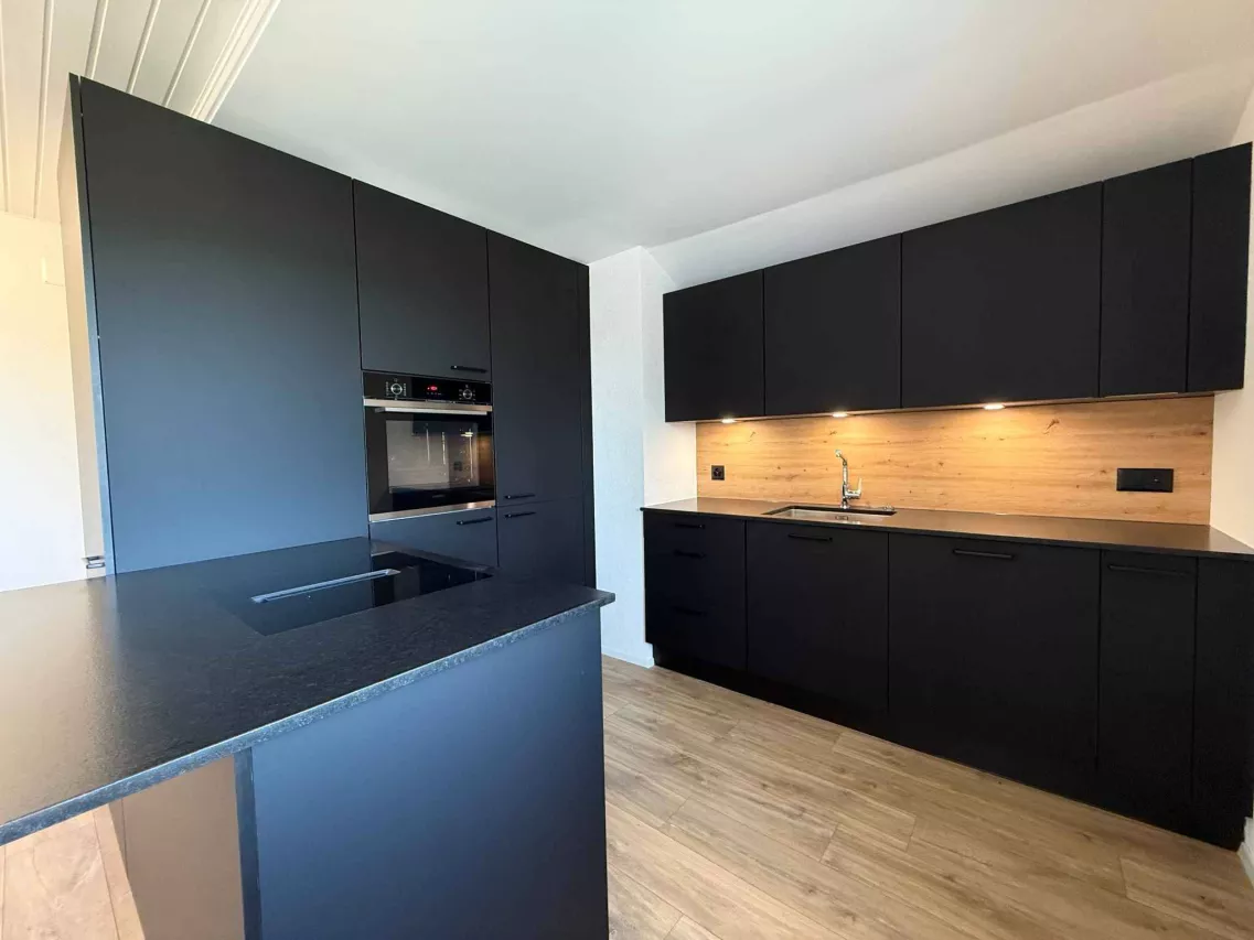 Montet (Broye) - Rénovation totale, magnifique appartement situé dans les combles (type loft)