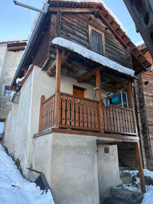 Appartement dans vielle bâtisse de village