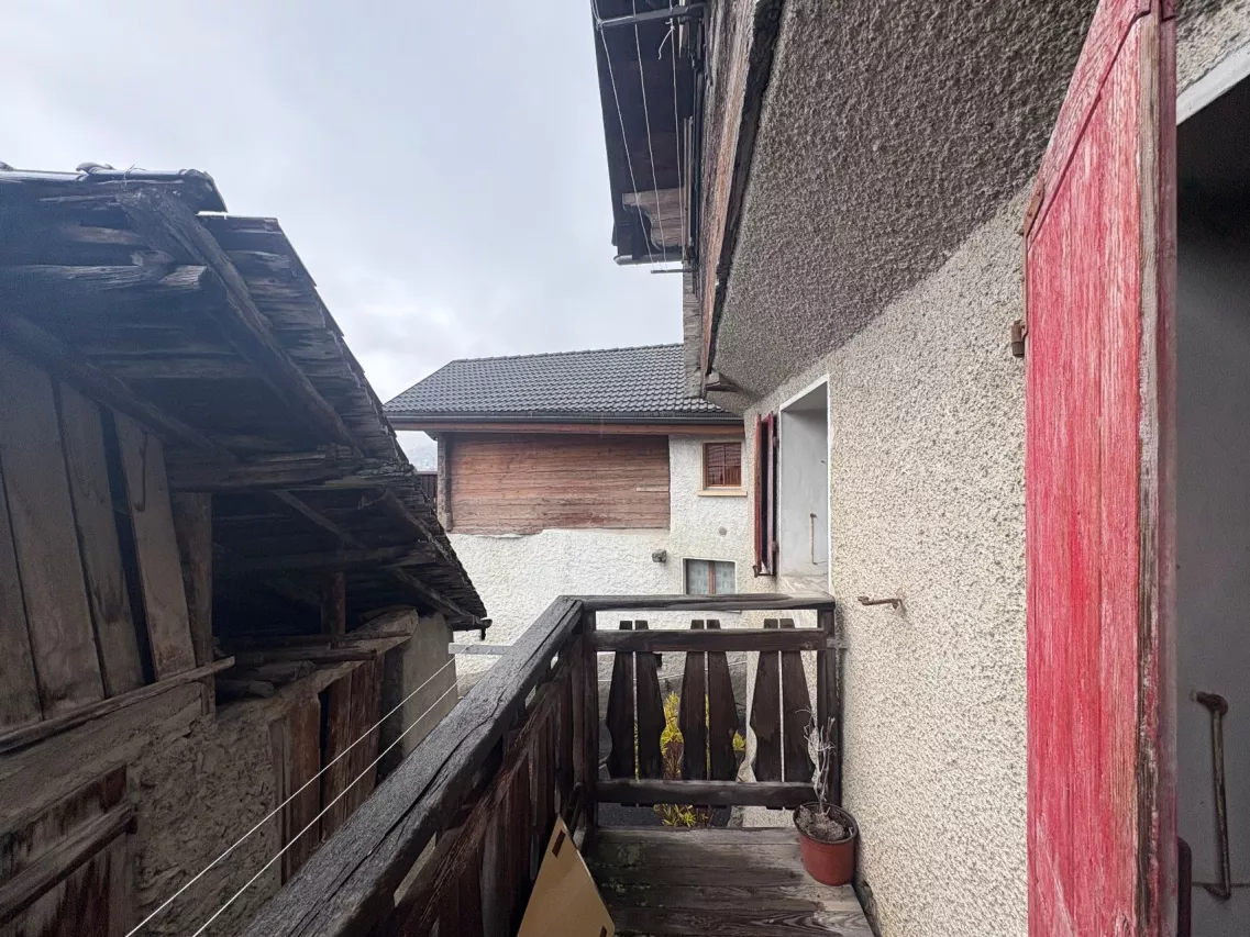 Appartement 1 pièce et demi dans une maison de village