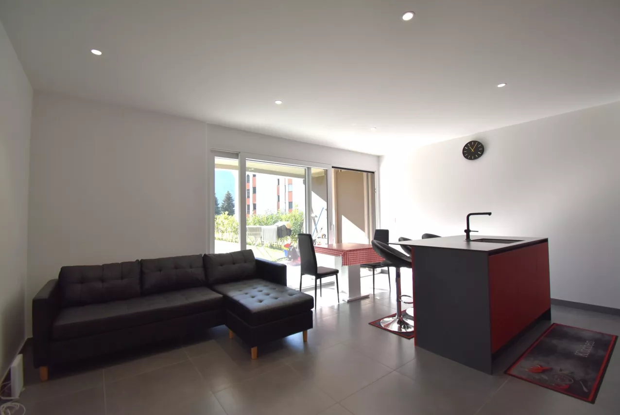 Superbe 2.5 pièces moderne avec vaste jardin privatif de 100m2