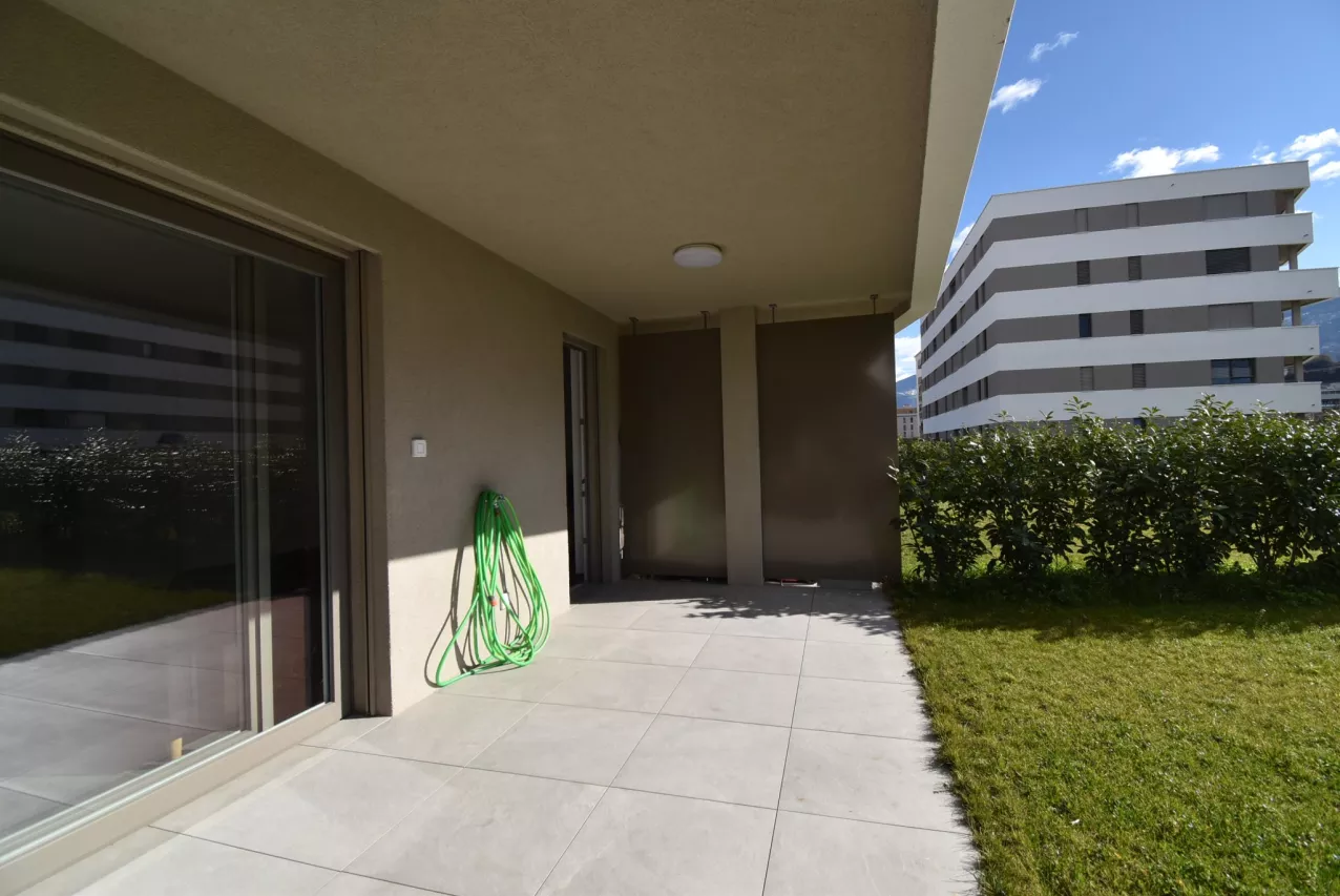 Superbe 2.5 pièces moderne avec vaste jardin privatif de 100m2