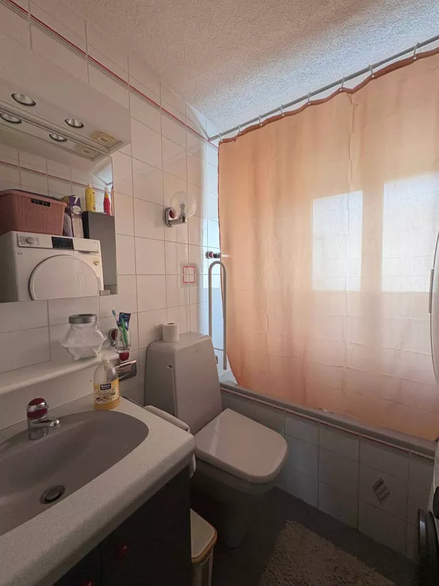 Appartement de 5.5 pièces au 2? étage – lumineux et traversant.