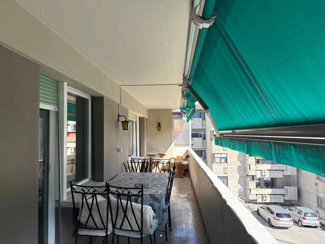 Appartement de 5.5 pièces au 2? étage – lumineux et traversant.