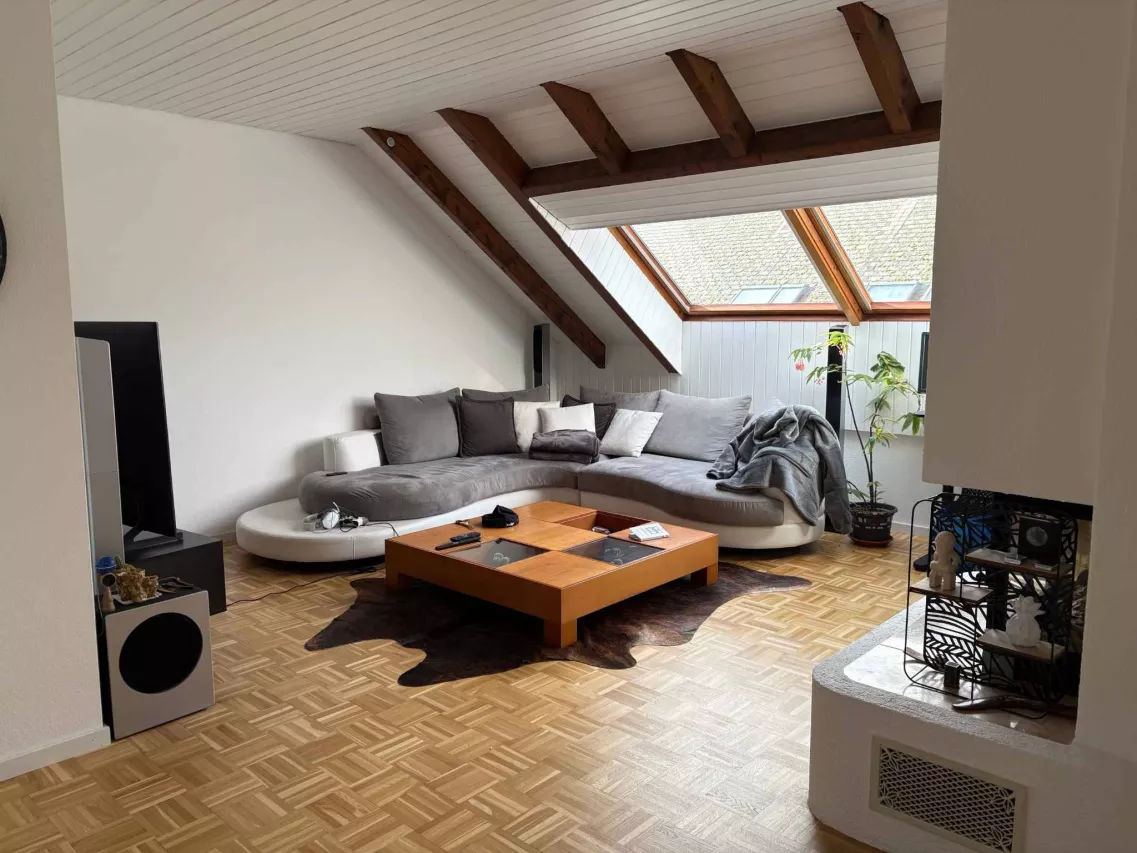 Bussigny - CHARME ET CACHET POUR CE SPACIEUX LOGEMENT DE 2,5 PIECES AU DERNIER ETAGE