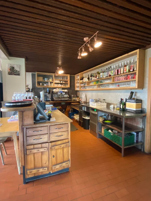 Ensemble Immobilier de Caractère avec Restaurant et Appartements