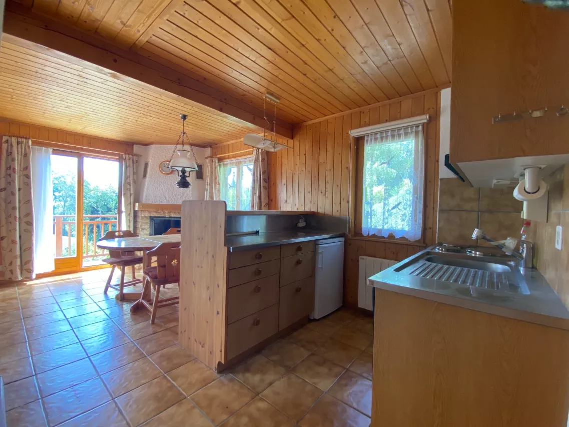 Chalet Malou avec un très grand sous-sol de rangement