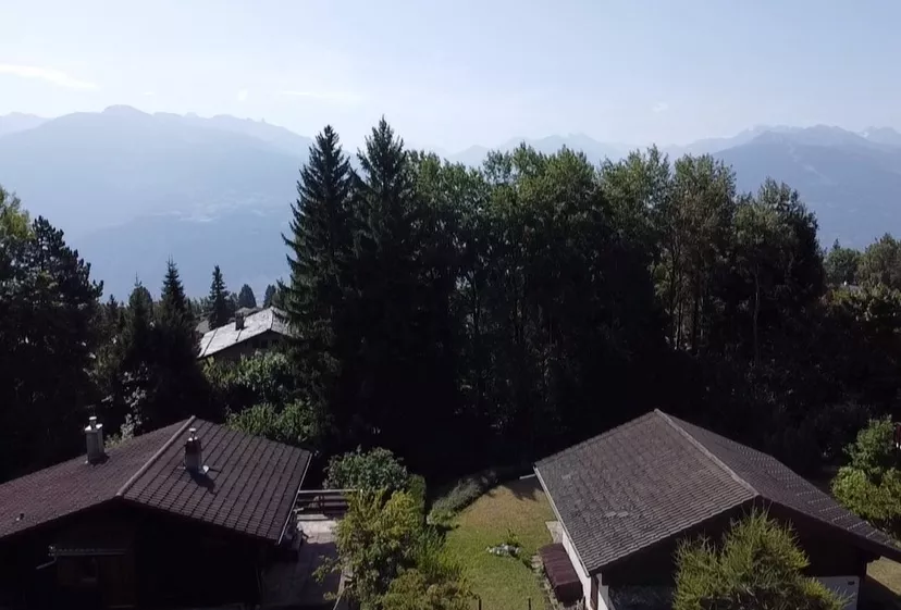 Chalet Malou avec un très grand sous-sol de rangement