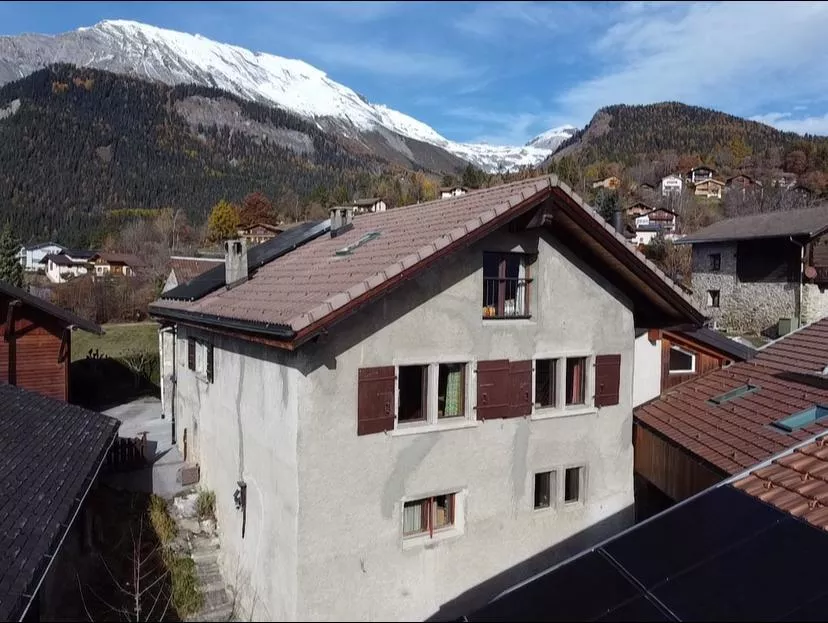 Maison villageoise avec 2 appartements au coeur d'Arbaz (Onna)