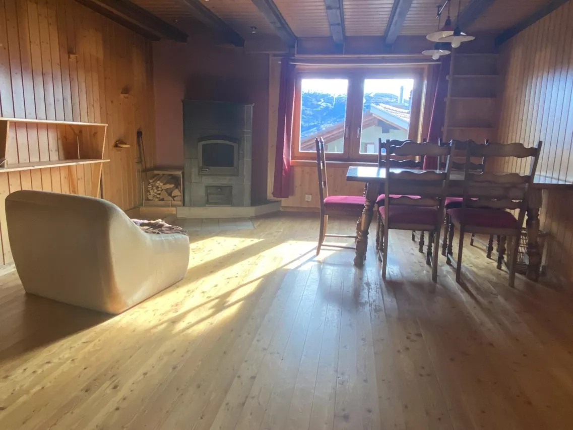 Maison villageoise avec 2 appartements au coeur d'Arbaz (Onna)